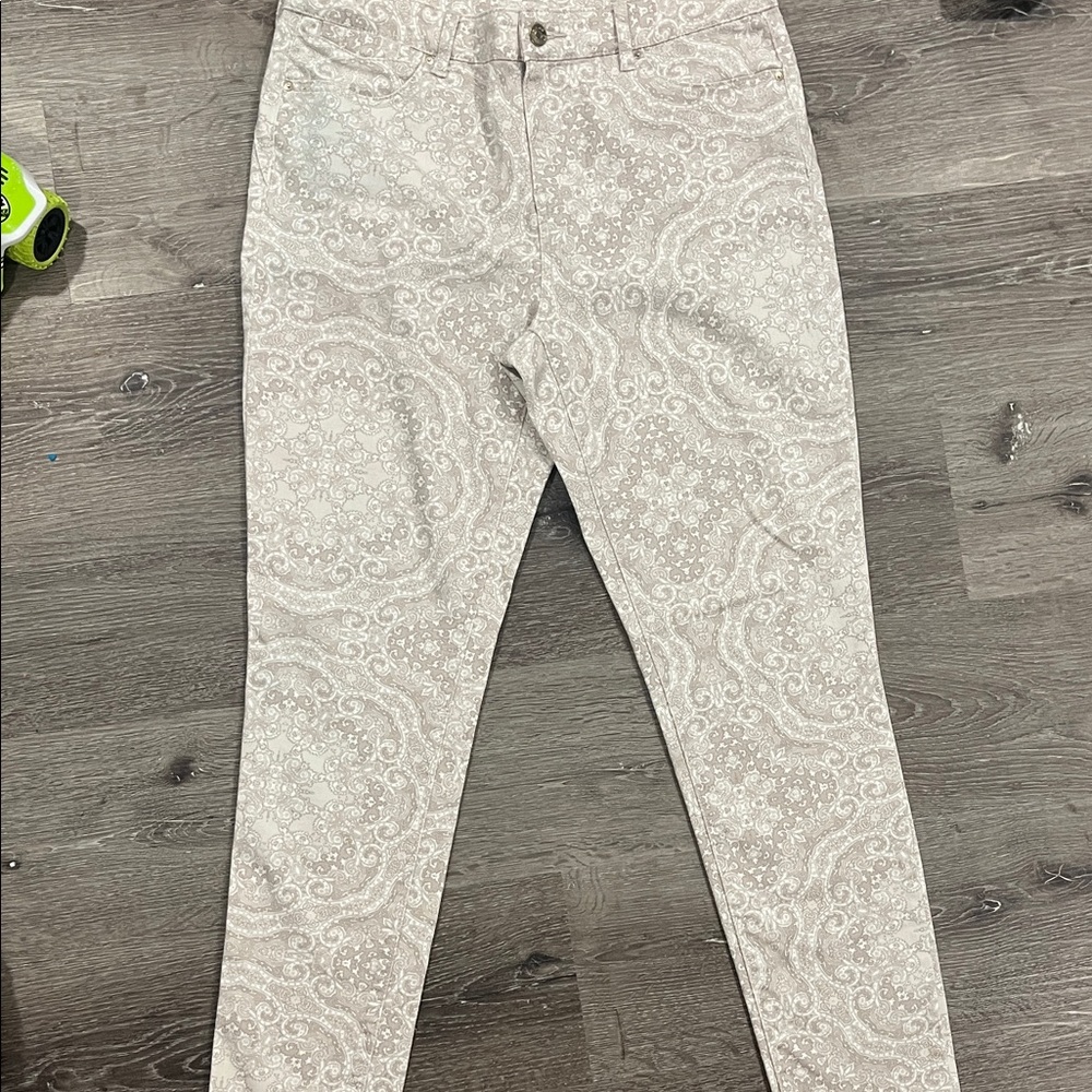 Elegant Cream Women Jeggings
